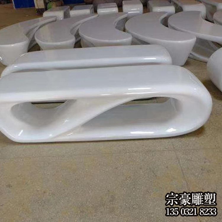 玻璃鋼異形坐凳，商超美陳椅凳定制